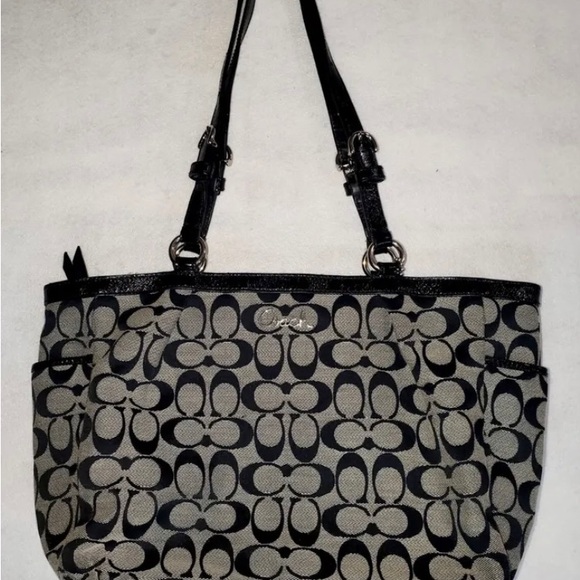 Black and Gray Coach Purse Great shape no stains gently used. - Picture 1 of 4